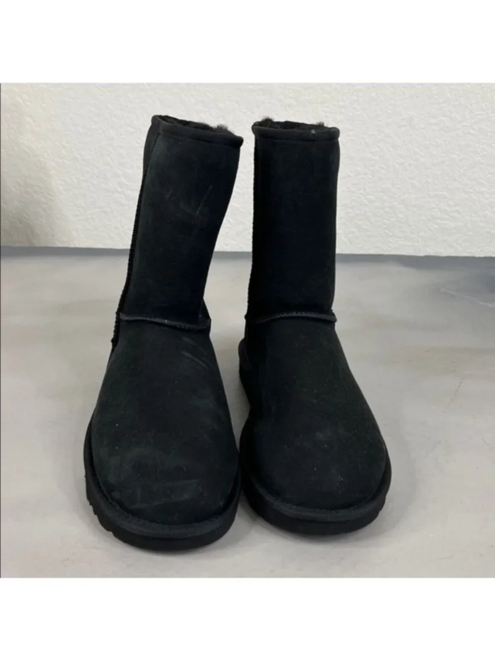 UGG Women's Classic Short II Black Suede Sherpa Pile Winter 9